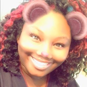 Meet your Posher, Allyssa